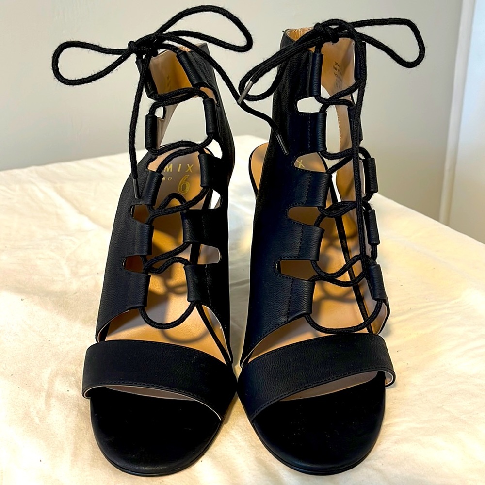 Mix No 6 Gwoasa sandal with block heel